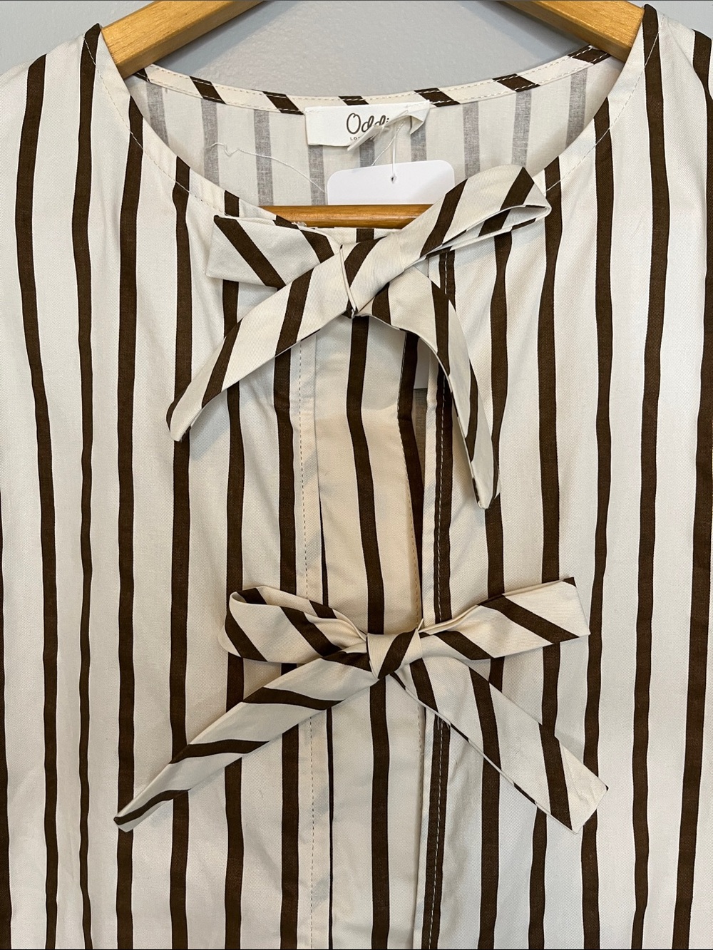 NWT Cottagecore Bow Tie Front Striped Flutter Sleeve Top - Brown & White - Picture 3 of 10